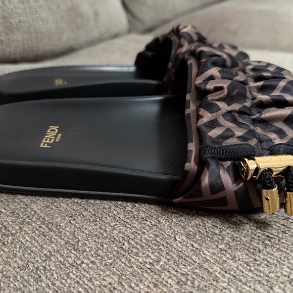 Fendi Black and Brown Geometric Slide Sandals - Picture 3 of 6